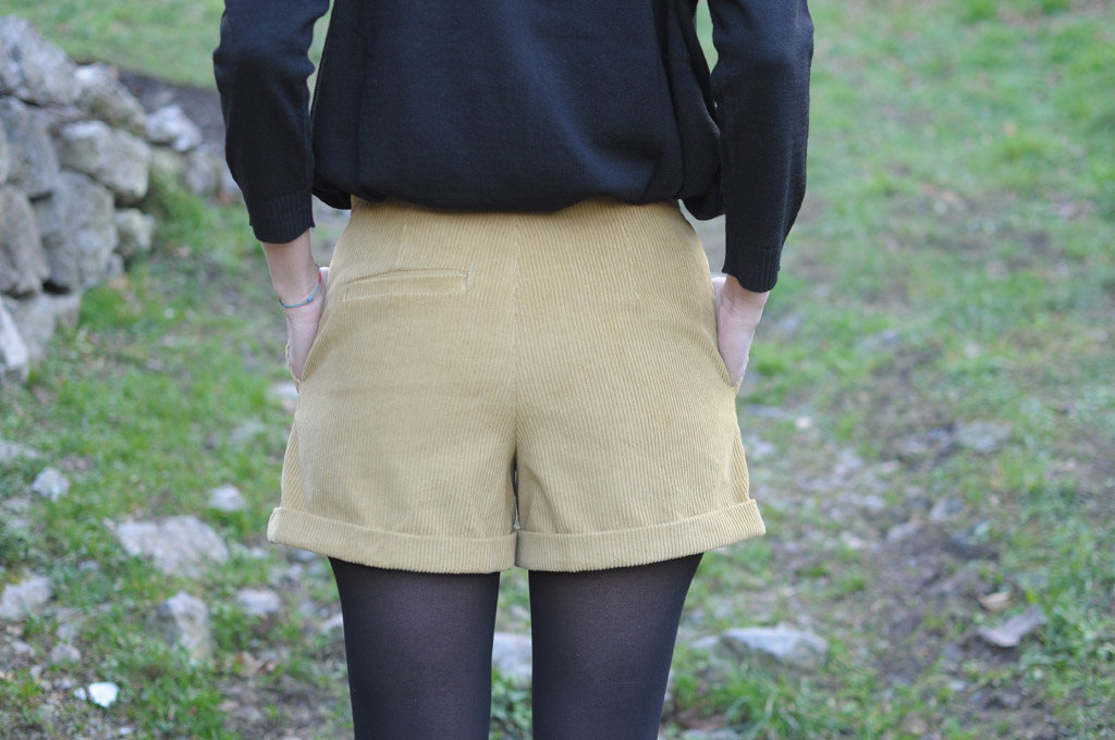 ladulsatina self-designed corduroy shorts 
