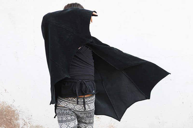 Ladulsatina - Halloween refashion 2015: transforming skirt bat wings cloak - sleeves