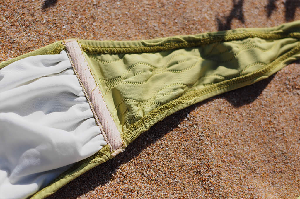 ladulsatina DIY pistachio bikini bandeau top lining and stays