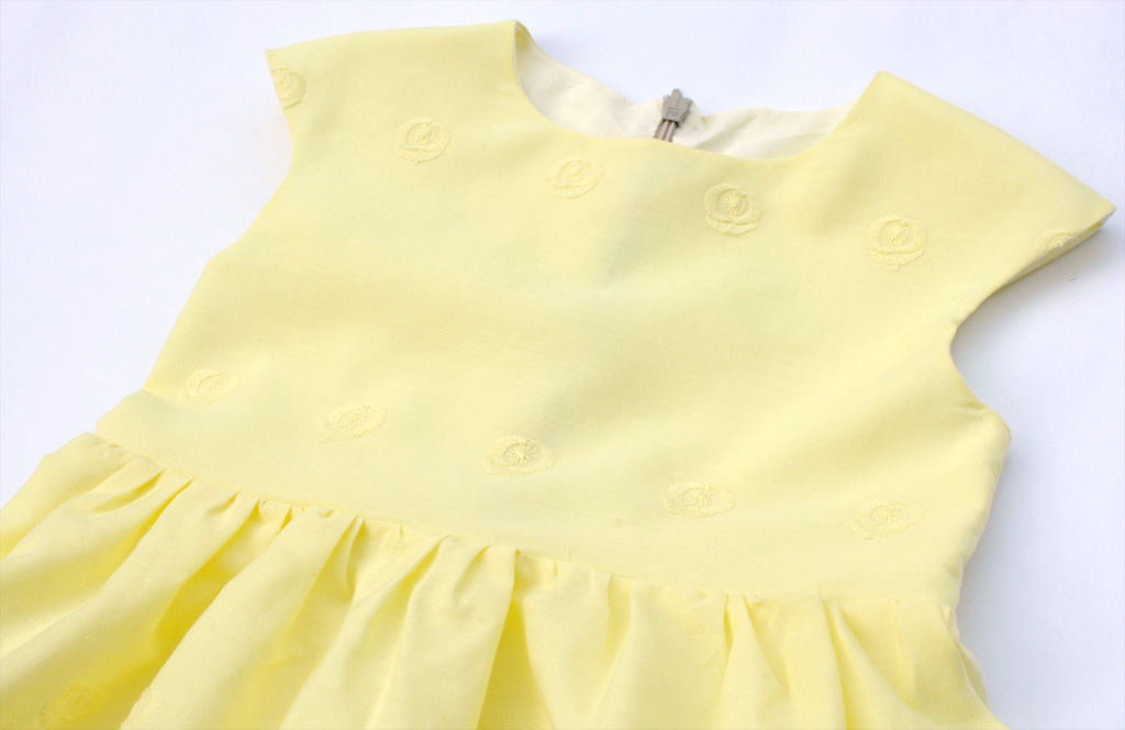 Ladulsatina Lotta Dress by Compagnie M in broderie anglaise cotton - Yellow version - Bodice and fabric detail