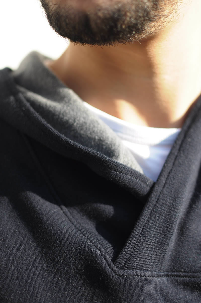 Ladulsatina Finlayson Sweater - A men's hoodie - neck detail