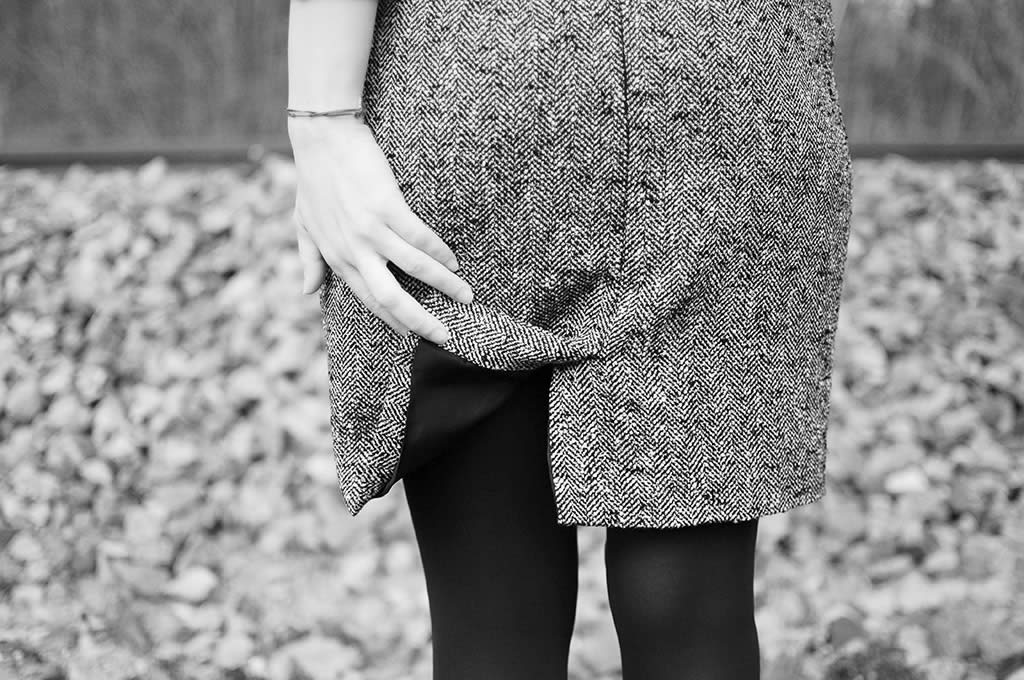 Ladulsatina: DIY black and white winter outfit - skirt vent detail