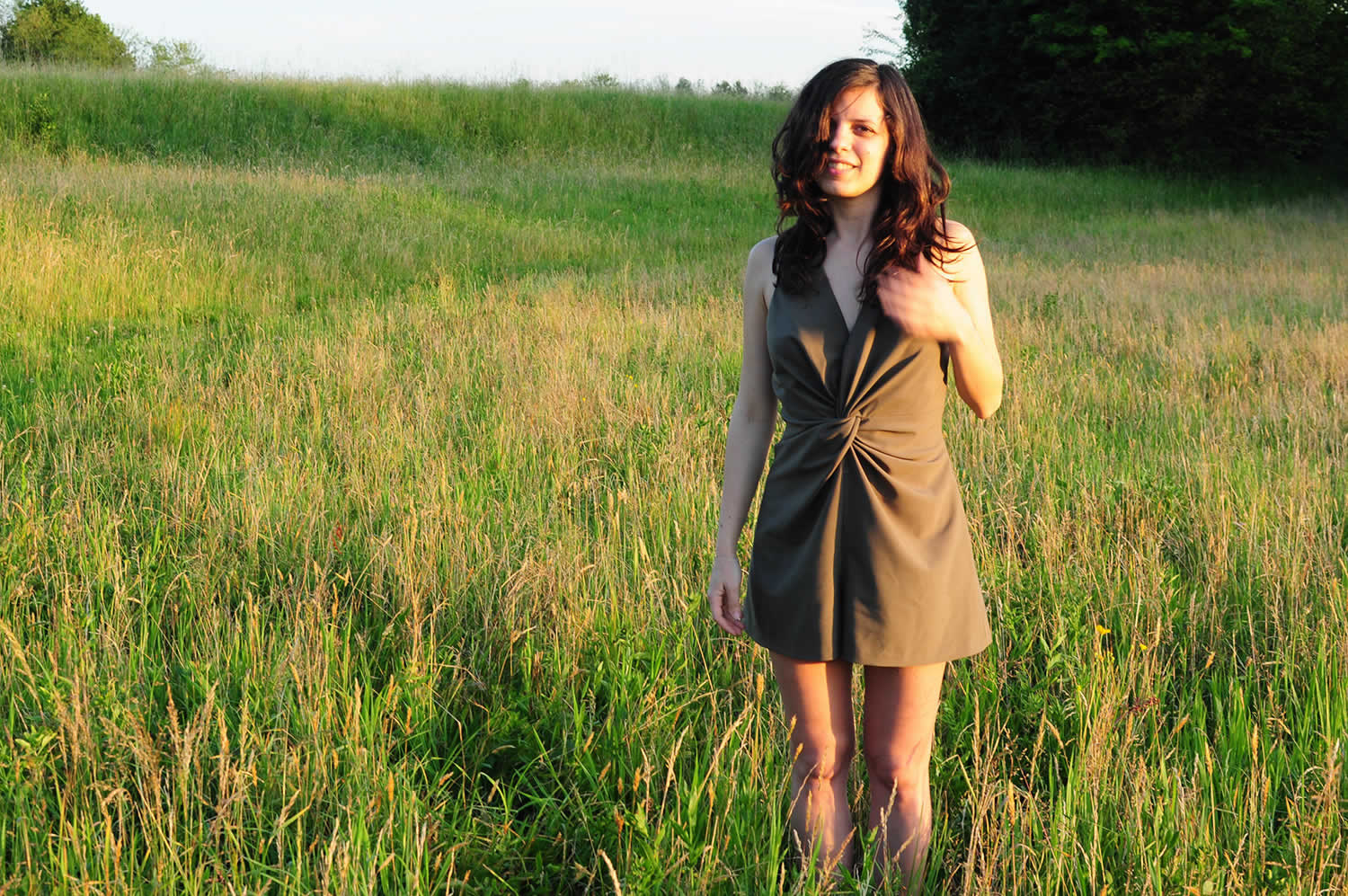 ladulsatina Sewing and DIY fashion blog: leather jacket and playsuit - army green playsuit with central draping